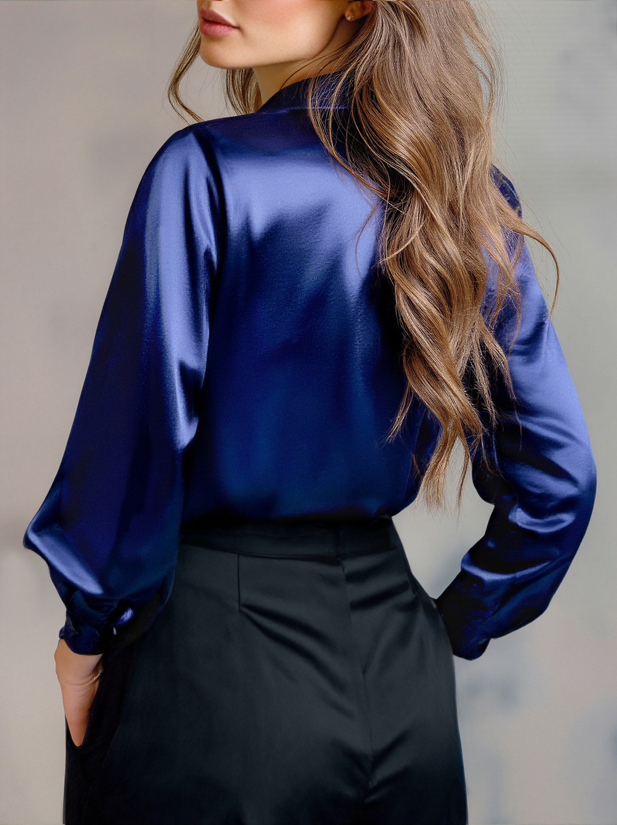 Satin Ladies' Blouse with Long Sleeves and Notched Collar – Elegant and Comfortable