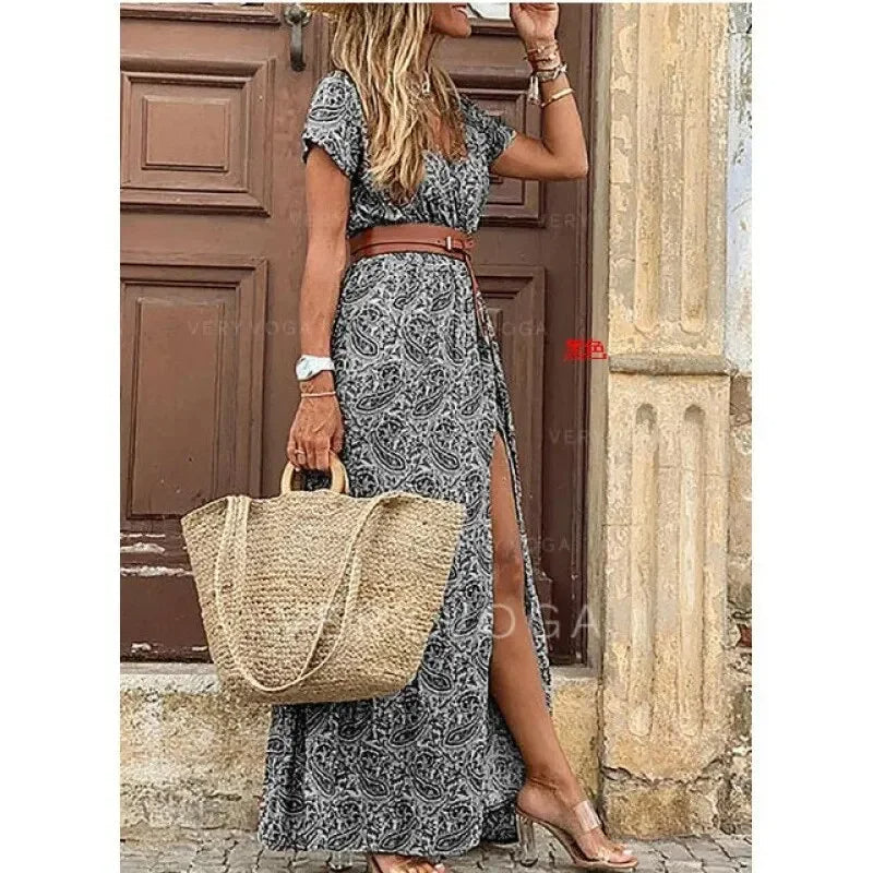 Summer Boho Dress with Floral Print and V-Neck