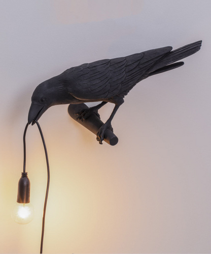 Stolní lampa Vrána - jedinečné a umělecké osvětlení