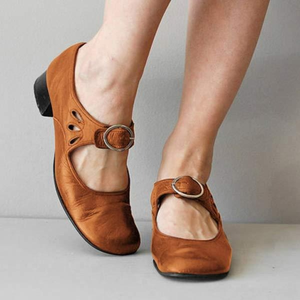 Leather ladies' shoes with low heels - Aya