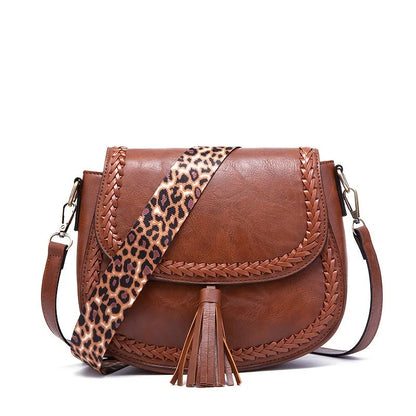 Remedios – Small Ladies Shoulder Bag with Tassel Decoration