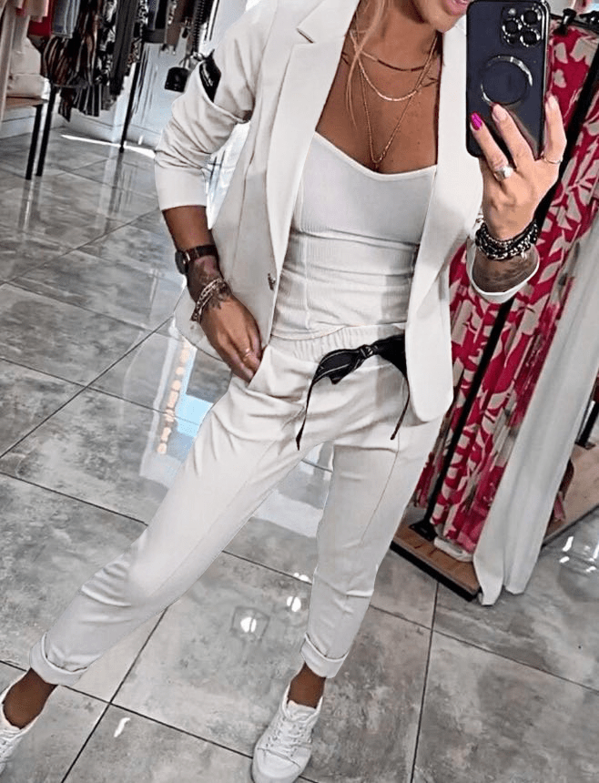 Stylish Two-Piece Blazer Set with Jogger Trousers for Women