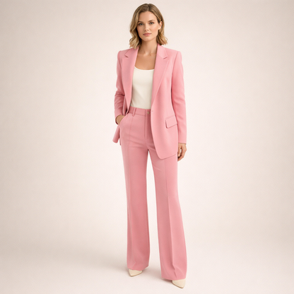 Costum clasic pentru femei, cu pantaloni evazați și rever crestat