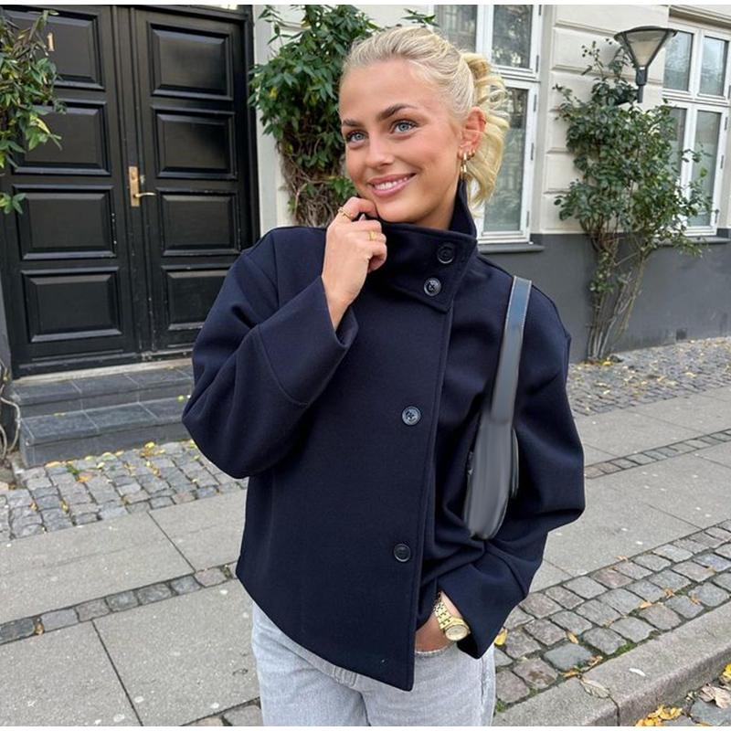 Double-Breasted Ladies Peacoat Jacket in Wool Blend with Wide Sleeves