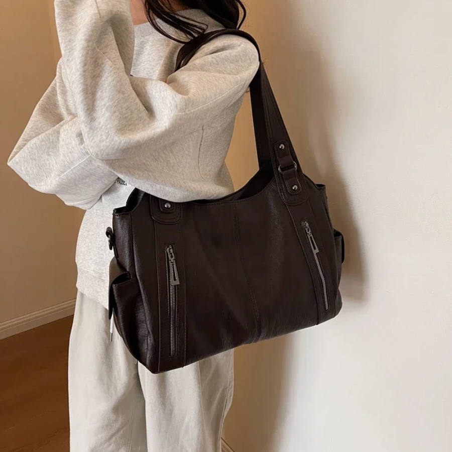 Retro Chic Shoulder Bag