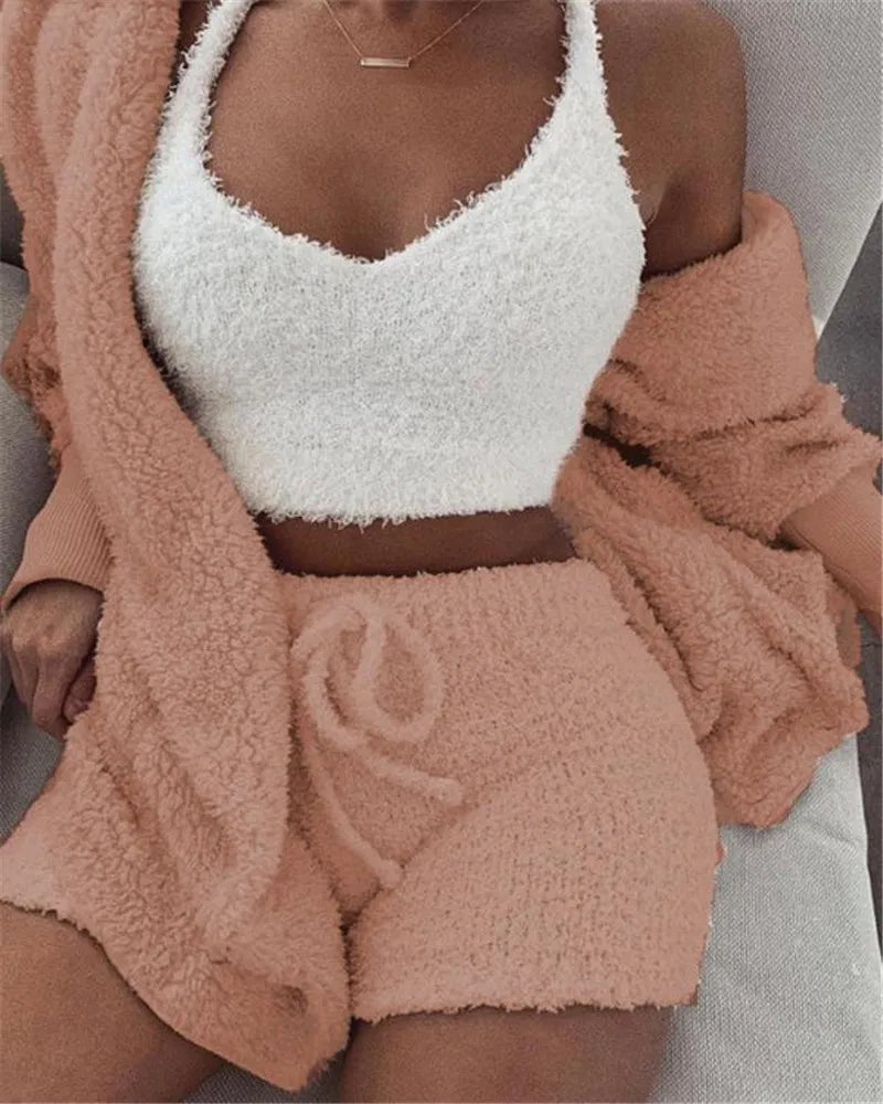 Top corto, maniche lunghe e pantaloncini con coulisse