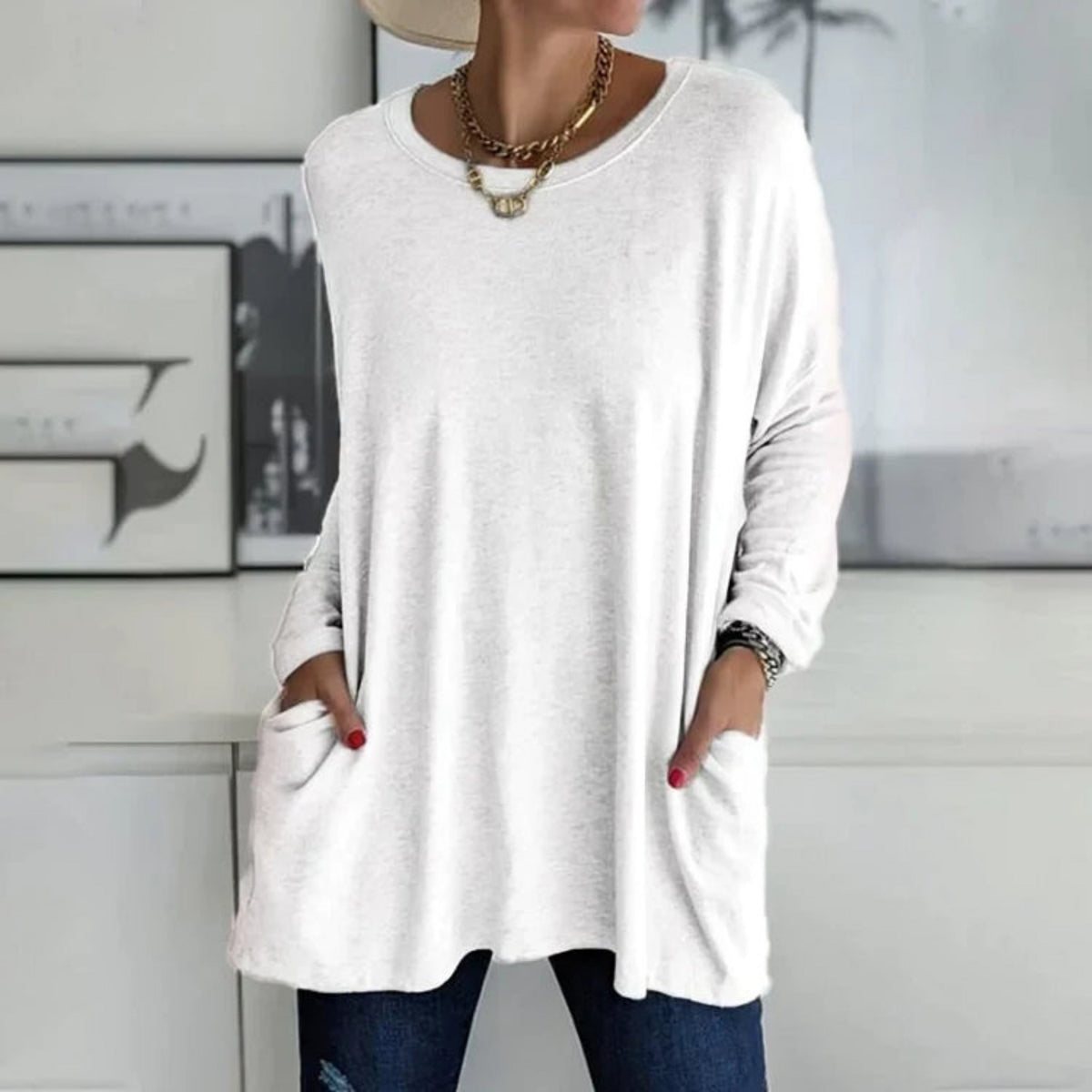 Ladies Casual Oversized Jumper with Pockets and Round Neck