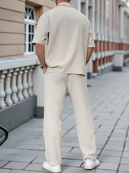 Ensemble de vêtements d'été avec col en V