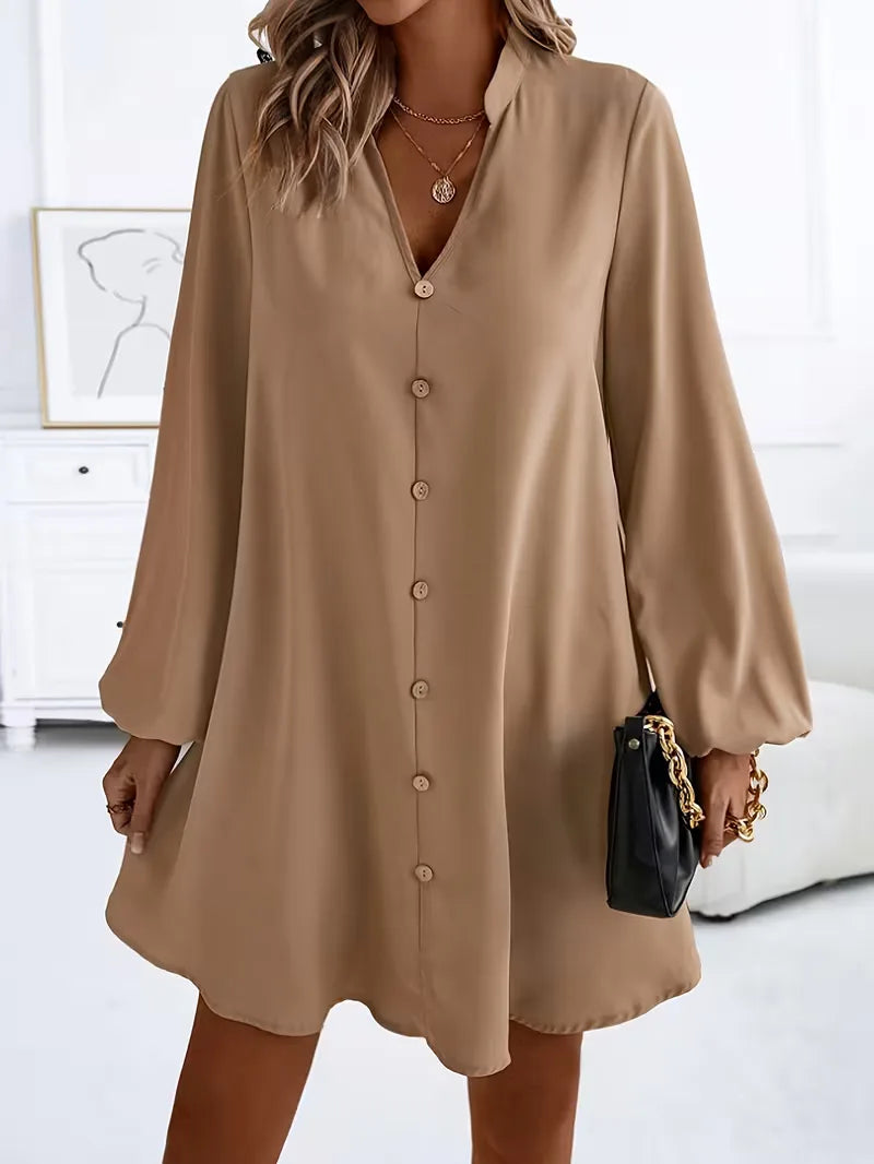 Robe chemise avec col en V et manches longues