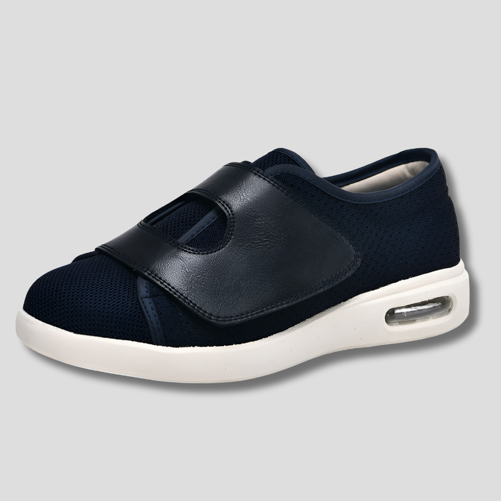 Wide diabetic shoes for swollen feet