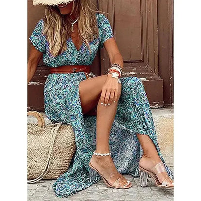 Summer Boho Dress with Floral Print and V-Neck