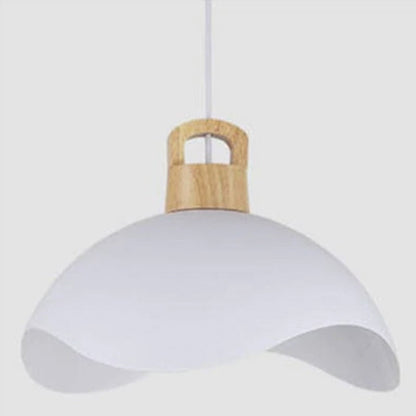 Vintage-tyylinen musta metallinen riippuvalaisin