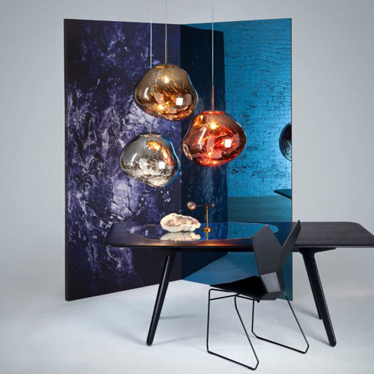 Elegante lampada a sospensione Luna in resina - design moderno
