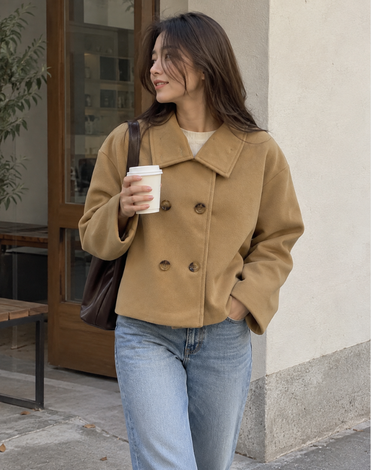 Cappotto invernale morbido e caldo da donna, con collo alto e stile caban