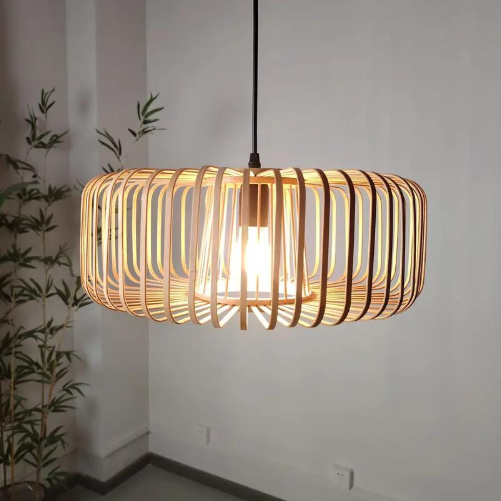 Bamburiippuvalaisin Solar Illusion - luonnollista eleganssia