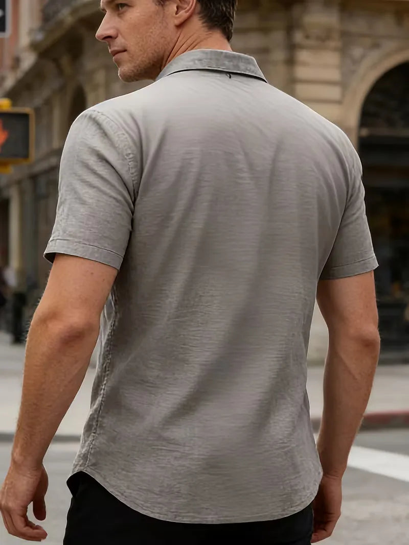 Chemise à manches courtes avec poches poitrine