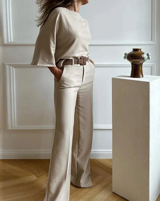 Conjunto casual de dos piezas con cinturón y ajuste elegante
