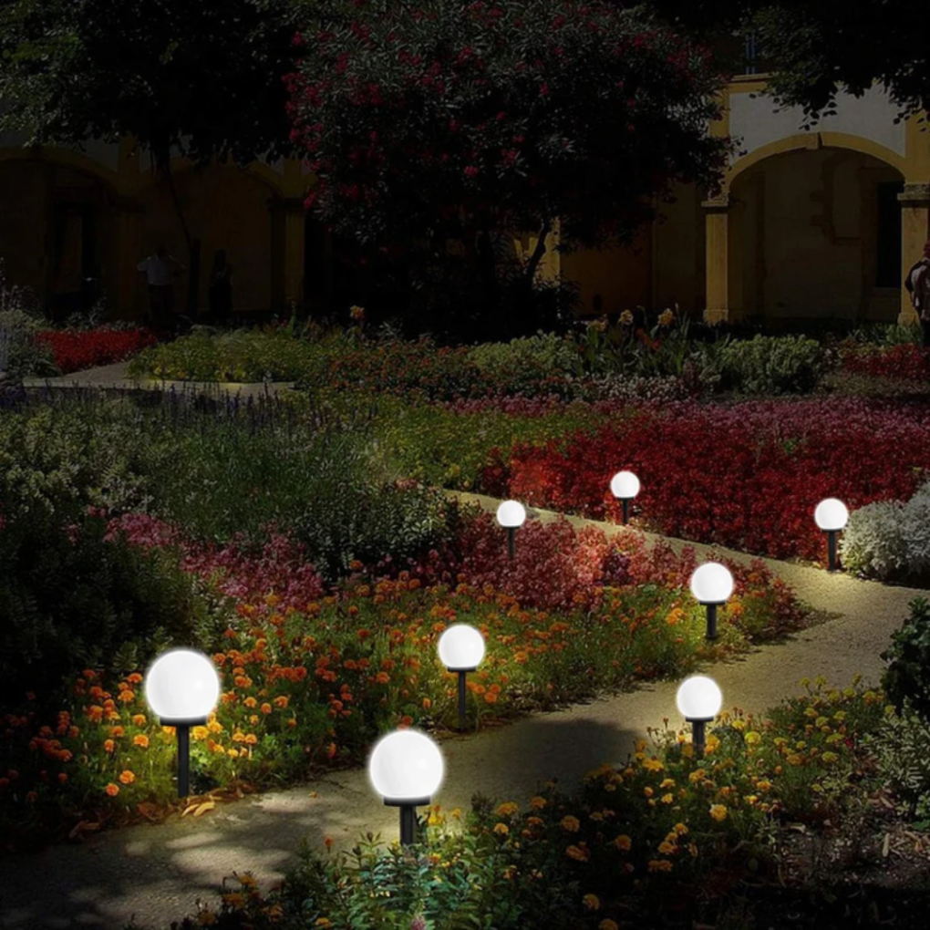 3-piece waterproof spherical garden lights