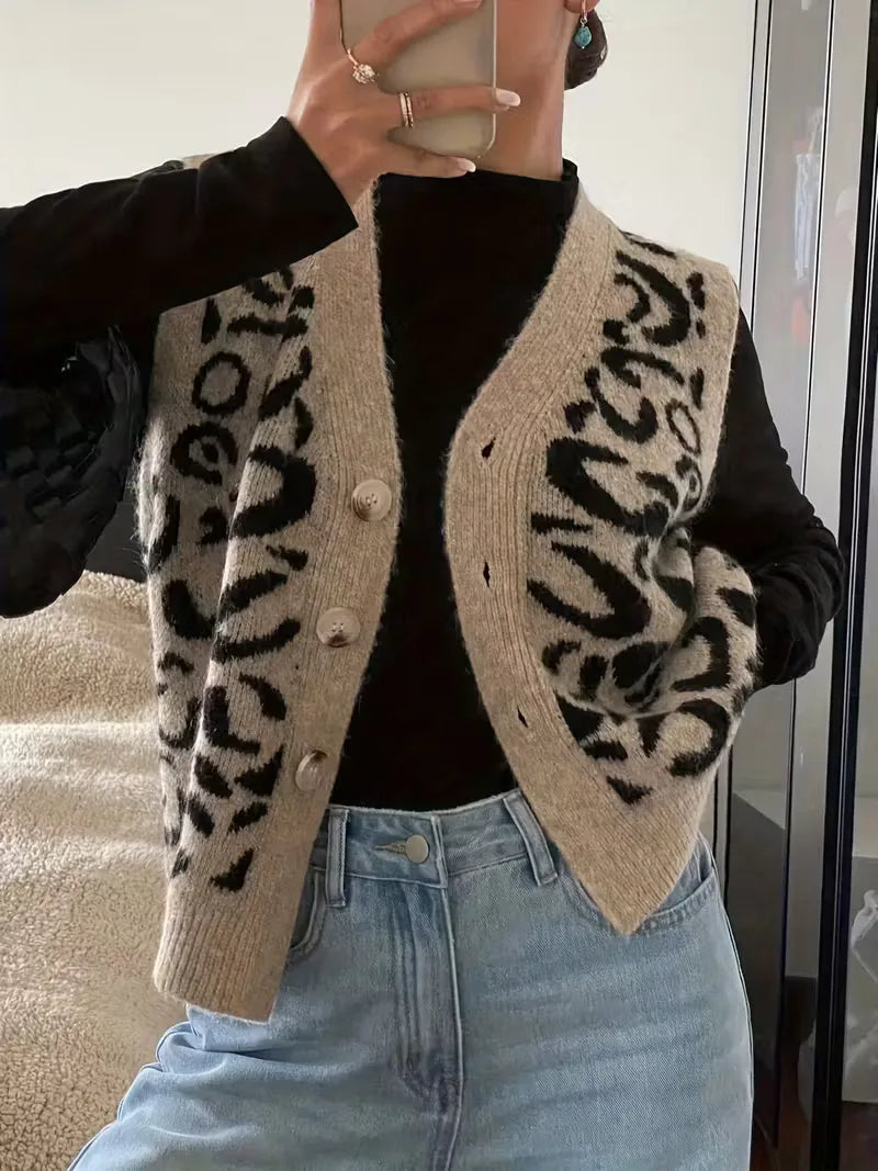 Leopard print vest with V-neck
