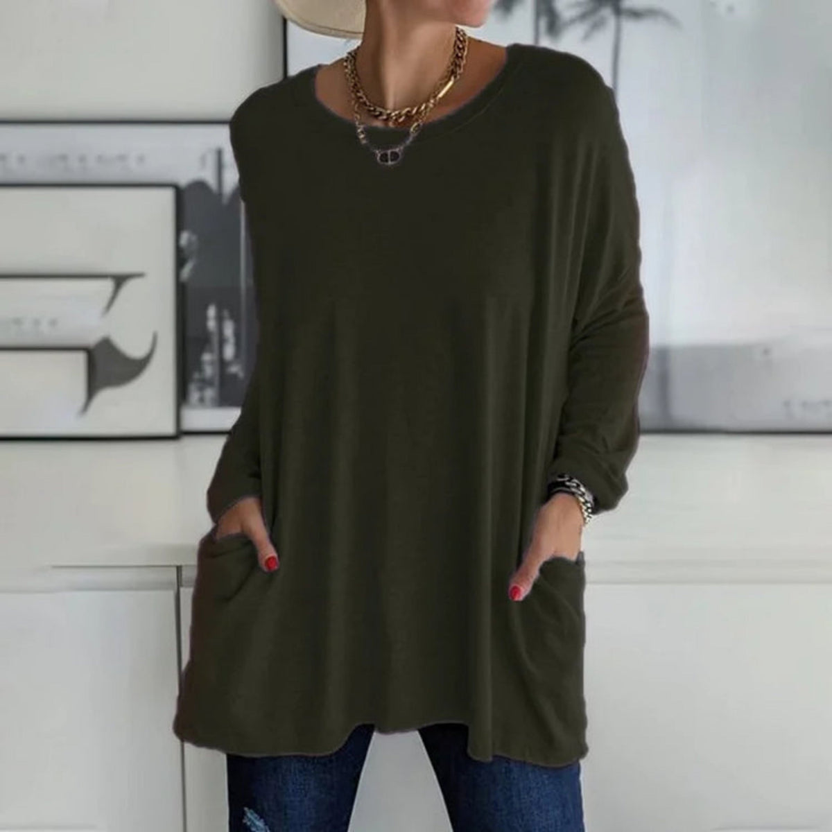Ladies Casual Oversized Jumper with Pockets and Round Neck