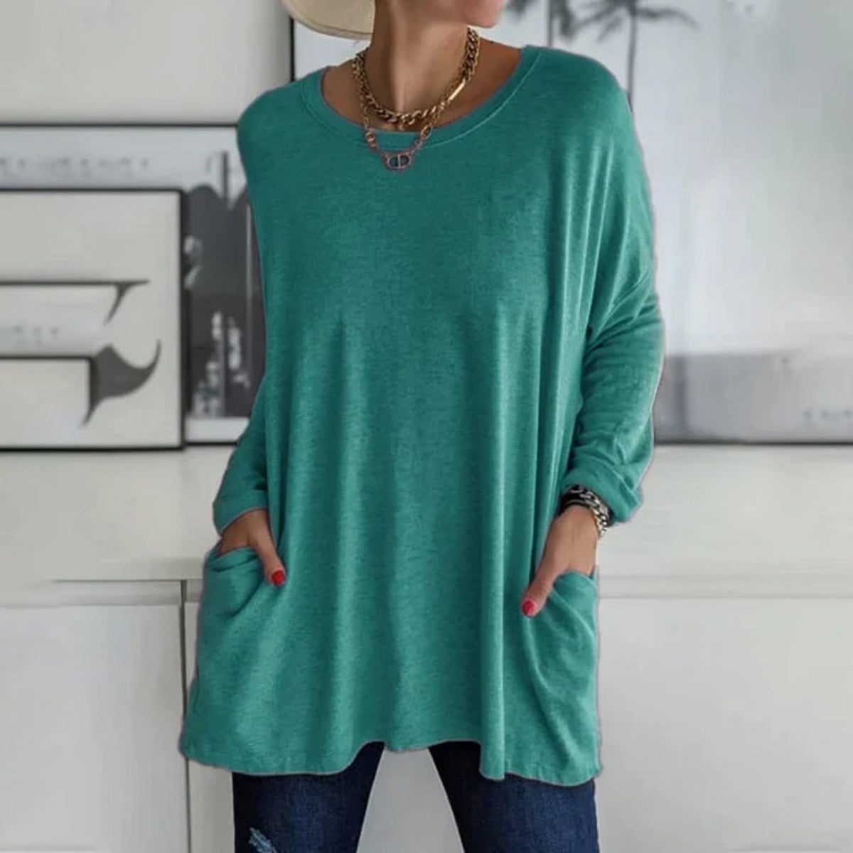 Ladies Casual Oversized Jumper with Pockets and Round Neck