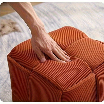 Compact Square Pouffe with Soft Upholstery – Comfortable and Versatile Design