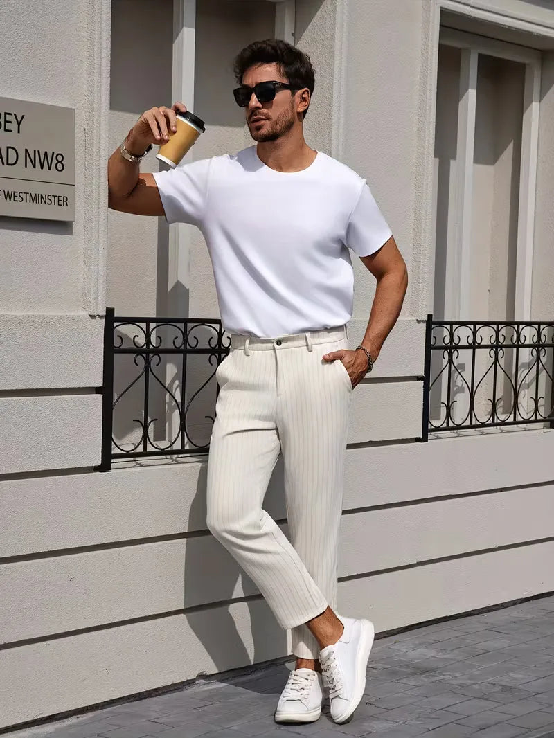 Pantalon slim à fines rayures