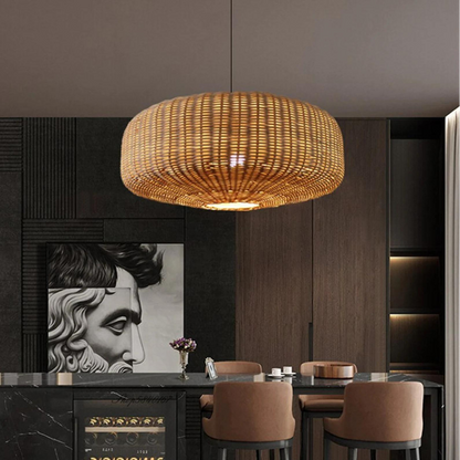 Candeeiro suspenso em rattan entrançado – Natural e elegante