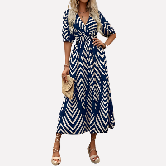 Vestido de mujer con estampado de hojas y escote en V superpuesto
