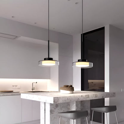 Pendellampe i fransk stil - elegant design i akryl og jern