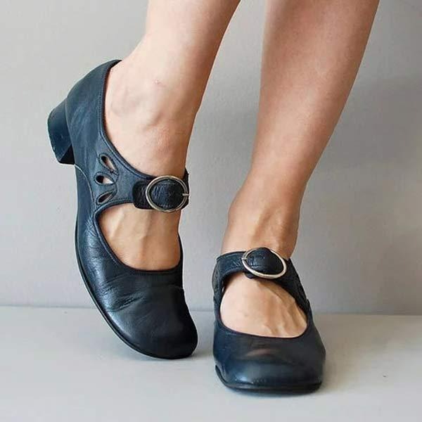 Leather ladies' shoes with low heels - Aya