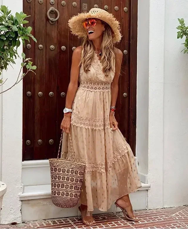 Isadora – Elegant Sleeveless Maxi Dress with Lace and High Waist
