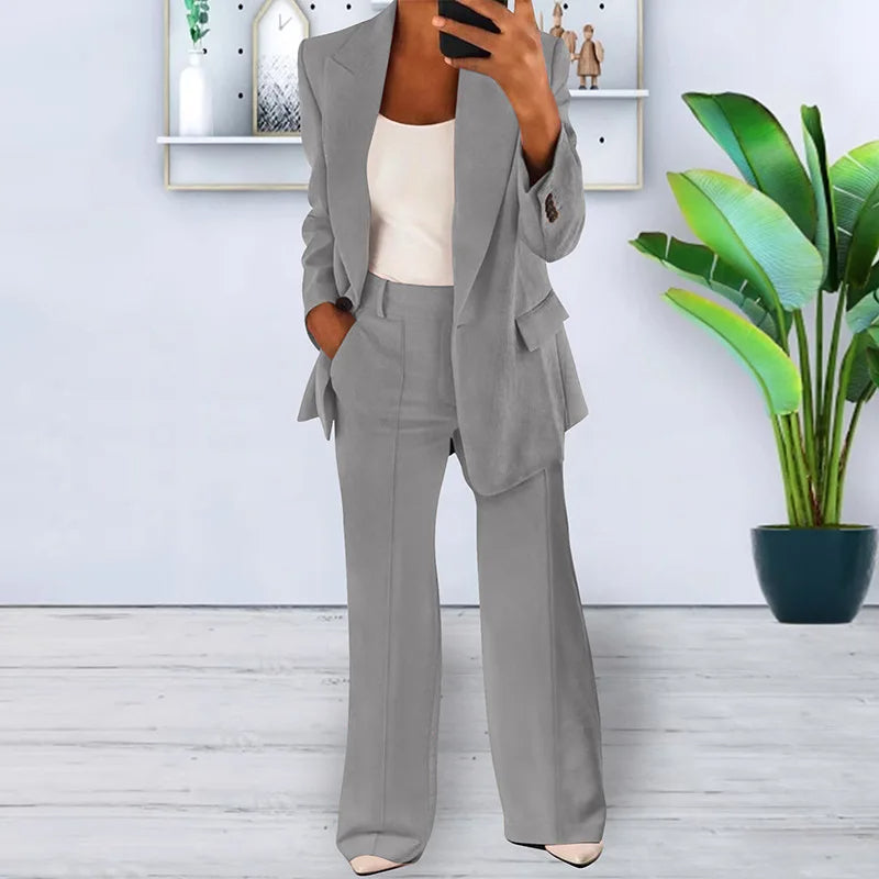 Completo pantaloni da donna con gambe larghe