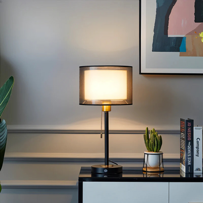 Lampada da tavolo vintage con doppio paralume in tessuto per una calda luce d’atmosfera a LED