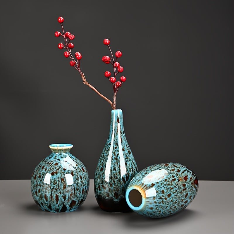 Set di tre mini vasi in ceramica con finitura smaltata blu