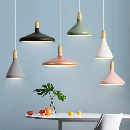 Kuželové kovové závěsné svítidlo Macaron - minimalistické a stylové
