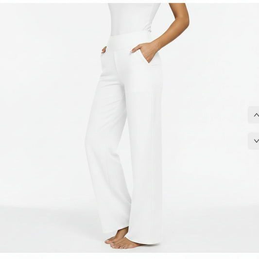 Pantalones rectos de punto con cintura alta y bolsillos