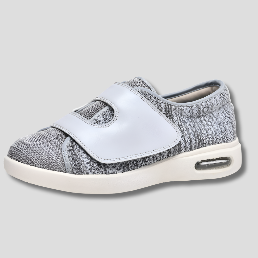 Wide diabetic shoes for swollen feet