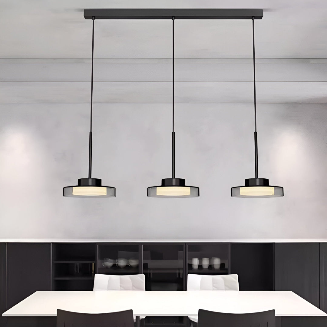 Pendellampe i fransk stil - elegant design i akryl og jern
