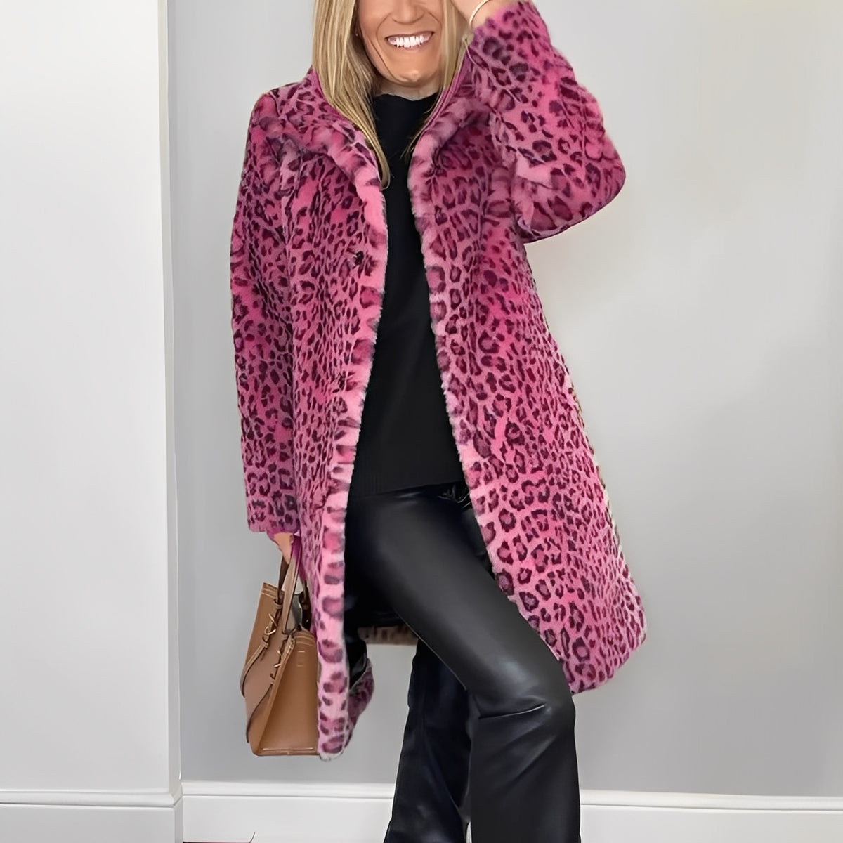 Elegante abrigo largo de invierno para mujer con estampado de leopardo y cuello grande