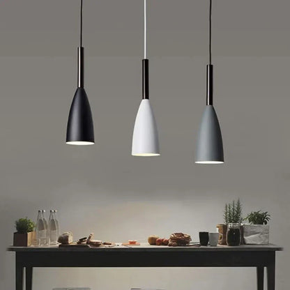Skandinávské minimalistické železné závěsné svítidlo