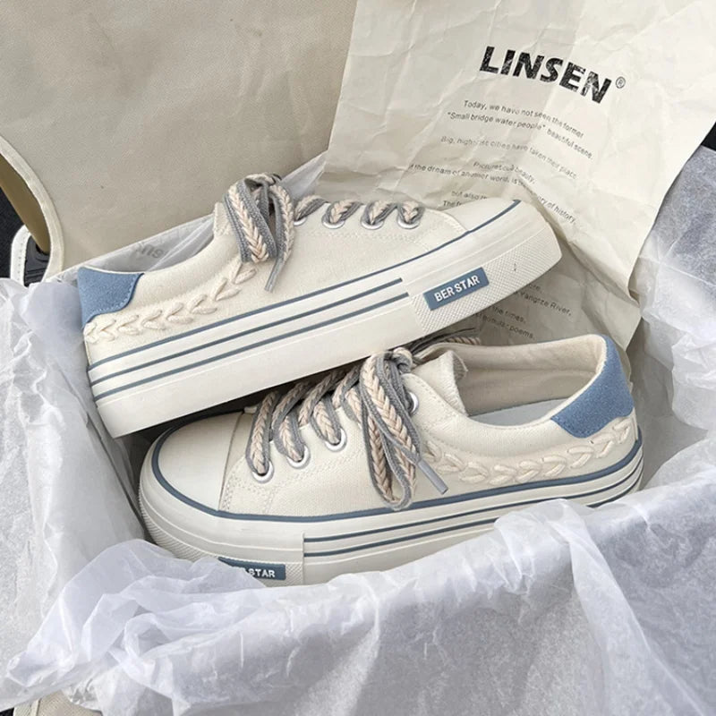 Serenity – Trendy Platform Canvas Sneakers with Elevated Sole
