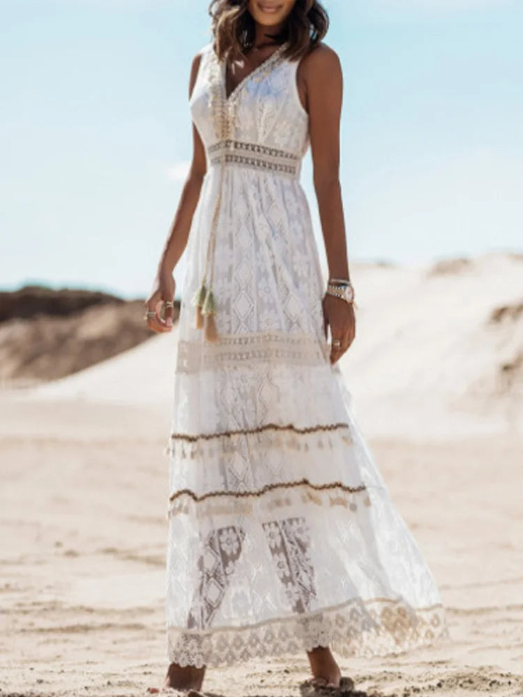 Liora – Bohemian Maxi Dress with Lace and Elegant Flare Sleeves