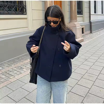 Cappotto invernale morbido e caldo da donna, con collo alto e stile caban