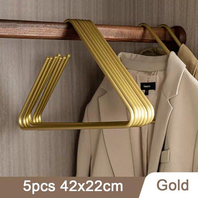 Premium Hangers for a Neat Wardrobe