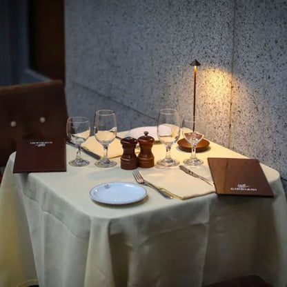 Glowy - Wireless LED Table Lamp