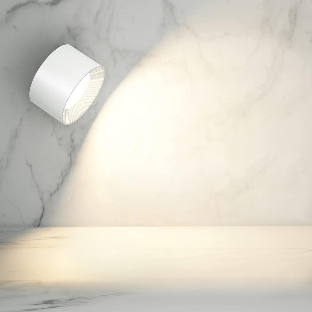 Nastaviteľná nástenná lampa - štýlová a praktická