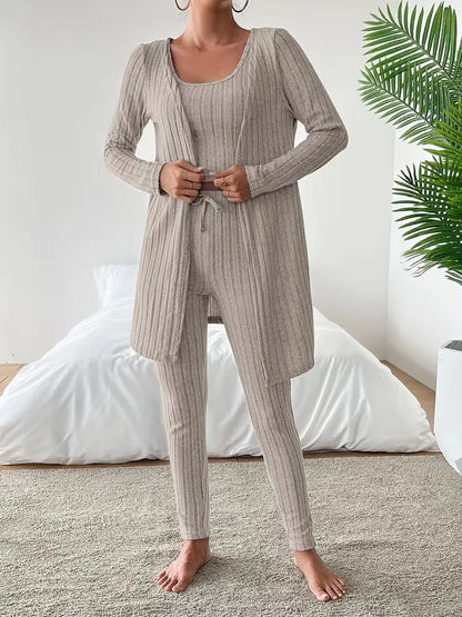 Ensemble trois pièces avec cardigan