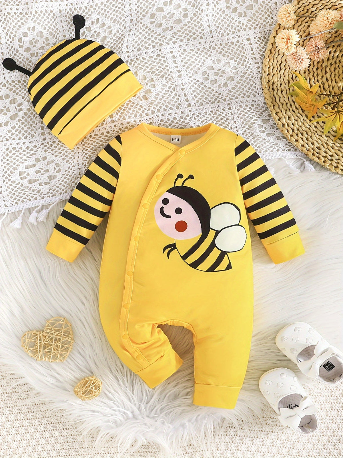 Cute Bees Jumpsuit Set – Perfect for Outdoor Adventures for Babies