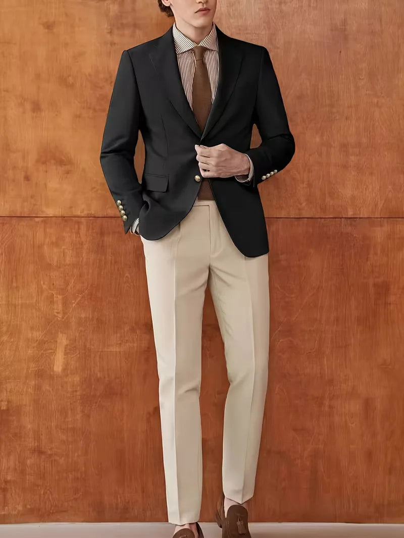 Blazer slim avec boutons dorés